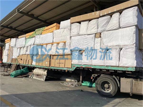 嘉峪关到泸西物流多少钱一吨